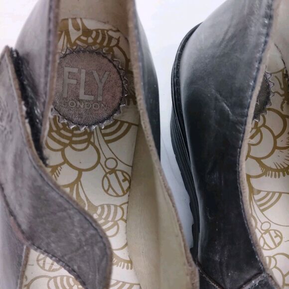 Fly London Gunmetal Gray Pewter Yasi Wedge Mary Jane Style Shoes 40 US 9 9.5 - Picture 9 of 13